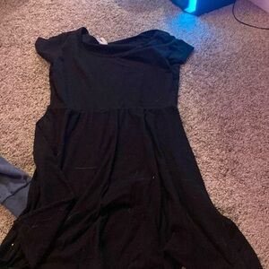 black flowey dress